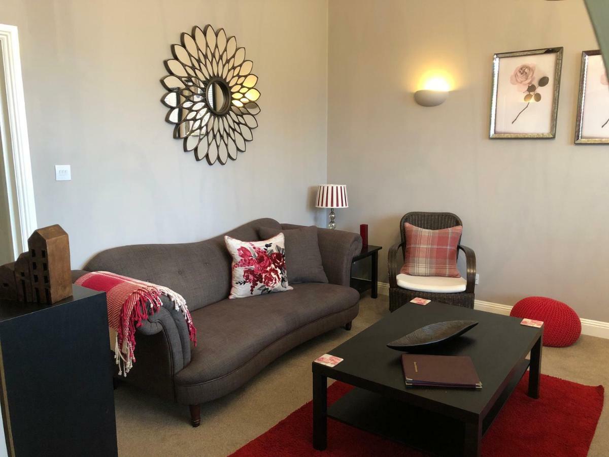 Number 10 Service Apartment - Danes Southampton Bagian luar foto
