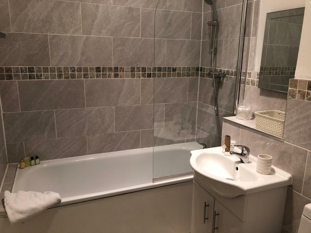 Number 10 Service Apartment - Danes Southampton Bagian luar foto