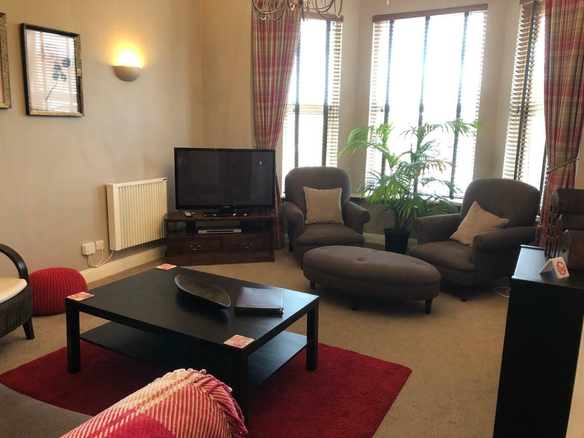 Number 10 Service Apartment - Danes Southampton Bagian luar foto